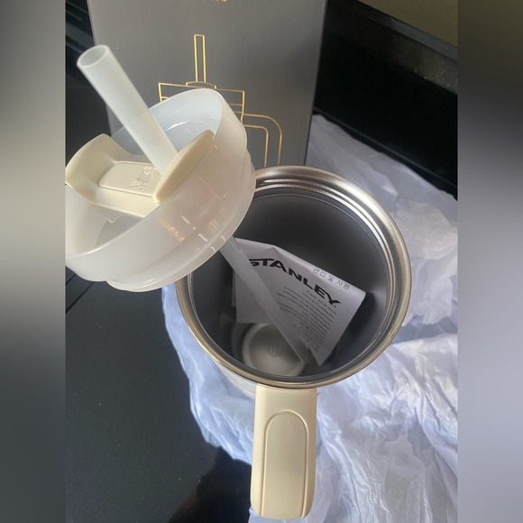 LIMITED EDITION NEW Stanley Quench H2.0 Flowstate 40 OZ Tumbler Cream Gloss Deco - Picture 4 of 9